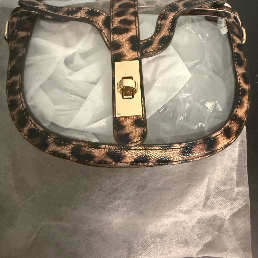Zenana stadium bag Leopard Print Clear Turnlock front flap w/crossbody strap!New - Picture 5 of 9